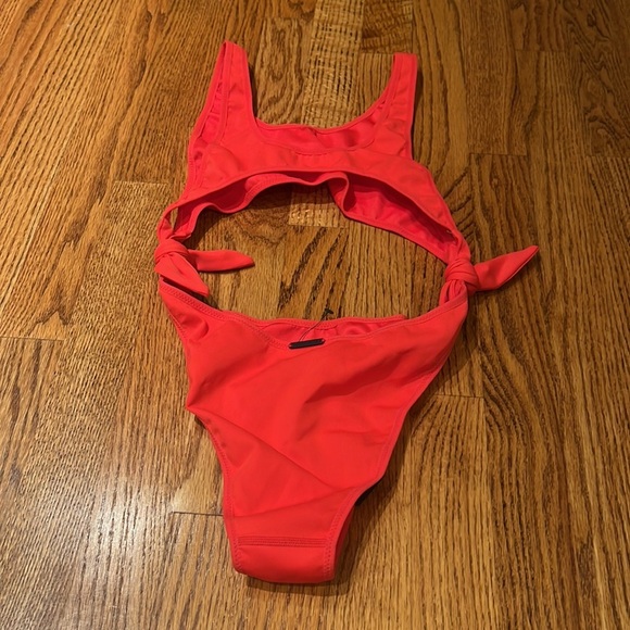 NWT Kendall + Kylie Woman’s Red Cut Out One Piece Size S - Picture 2 of 4